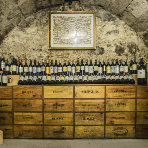 Investir dans le vin Bordeaux Bourgogne Grand cru cave
